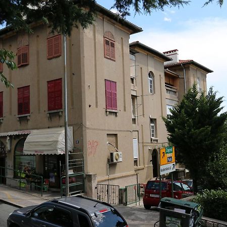 Apartment Krimeja Rijeka Bagian luar foto