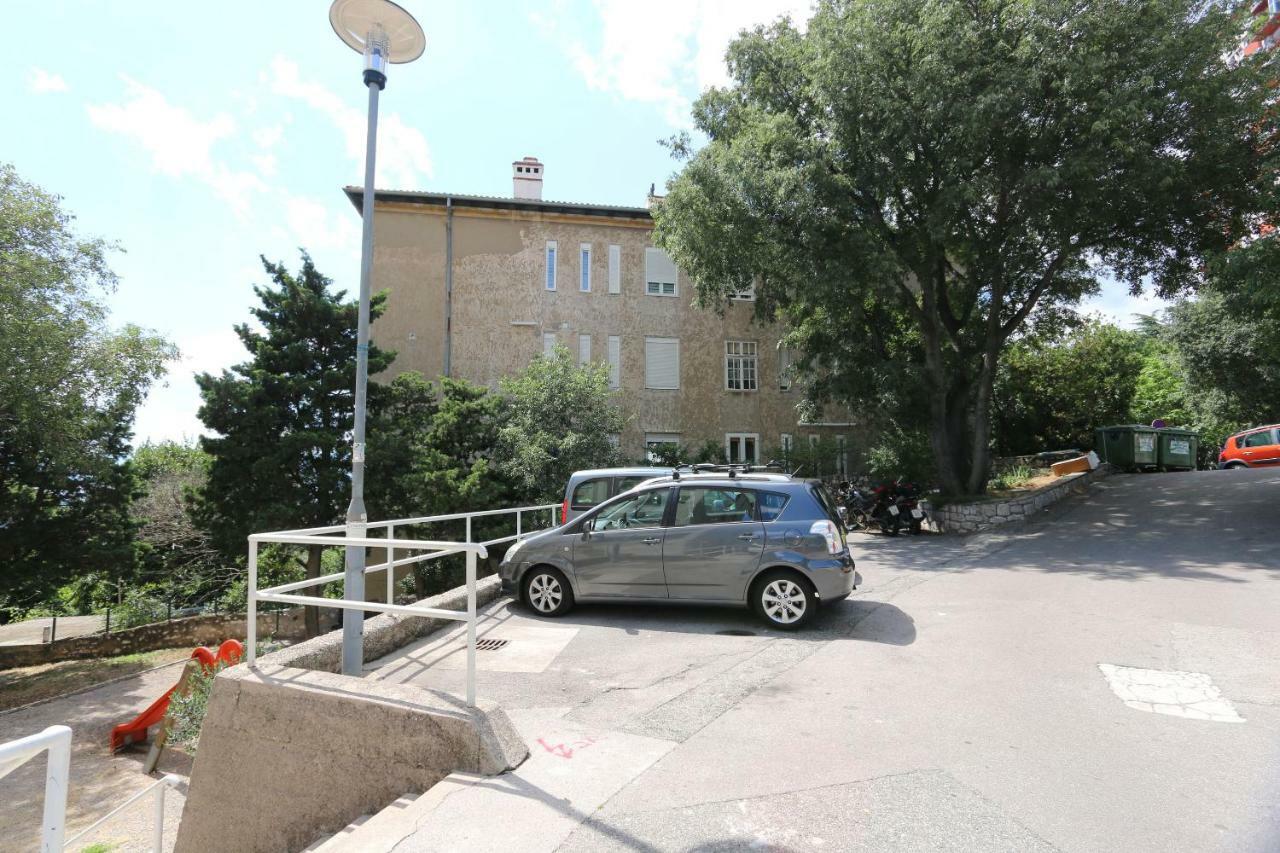Apartment Krimeja Rijeka Bagian luar foto