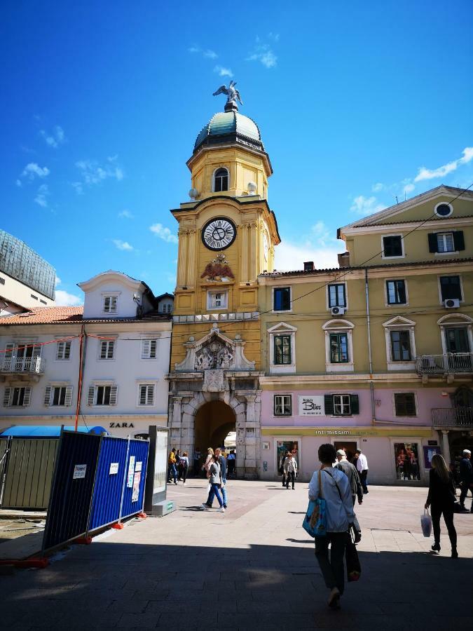 Apartment Krimeja Rijeka Bagian luar foto